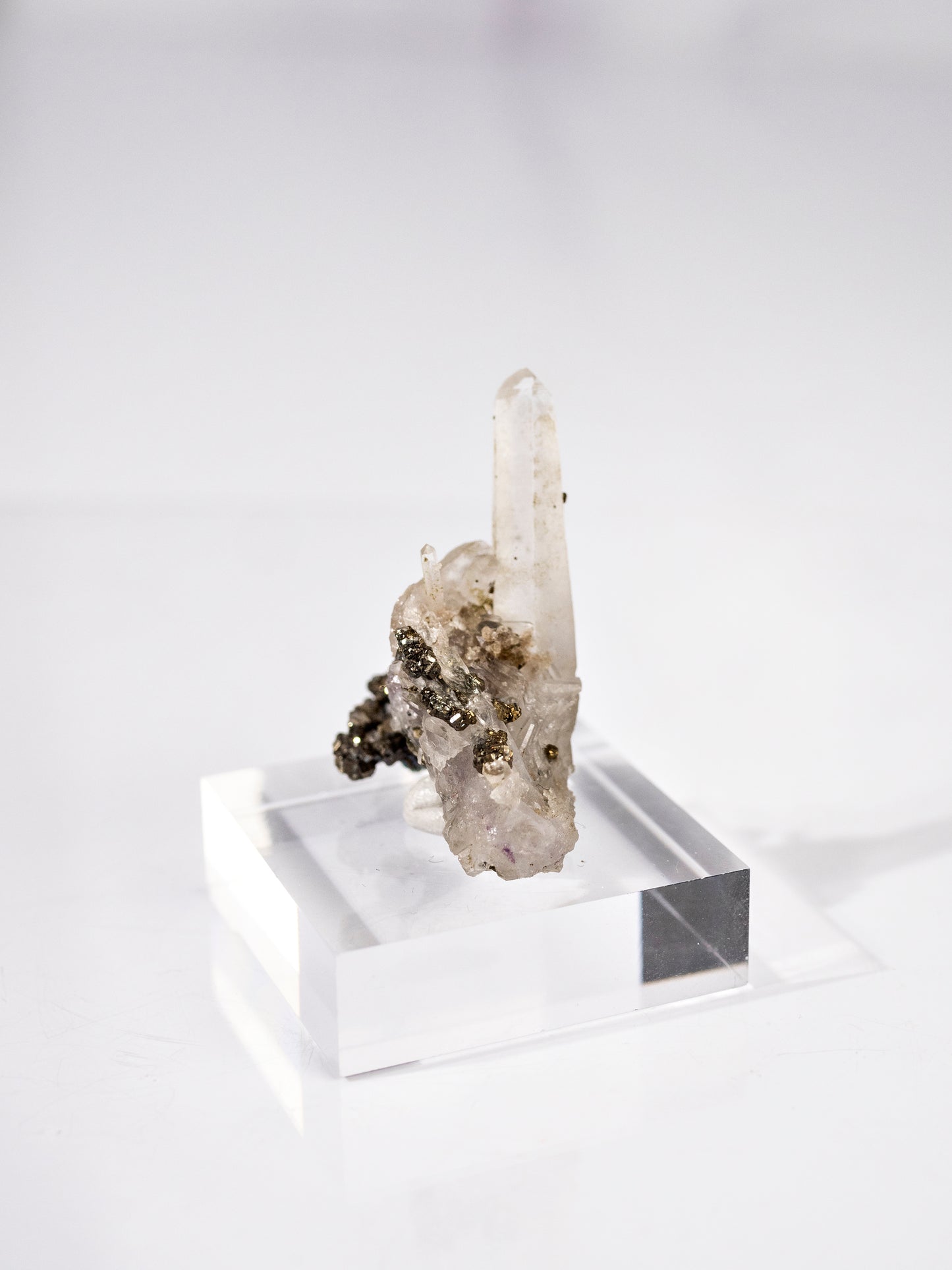 Quartz and Chalcopyrite from Yaogangxian Mine