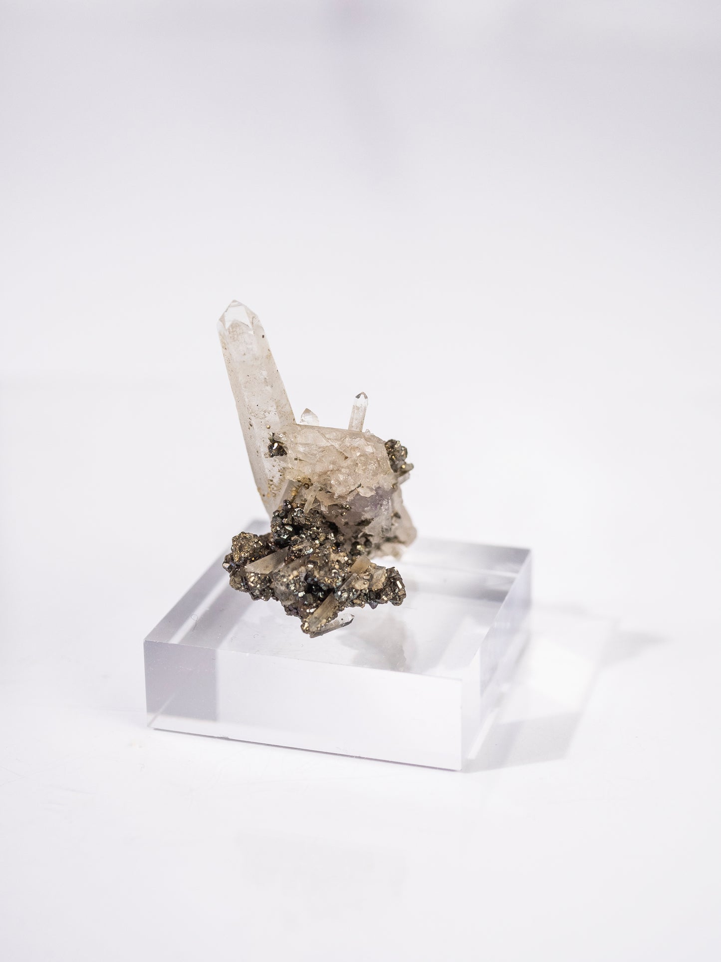 Quartz and Chalcopyrite from Yaogangxian Mine