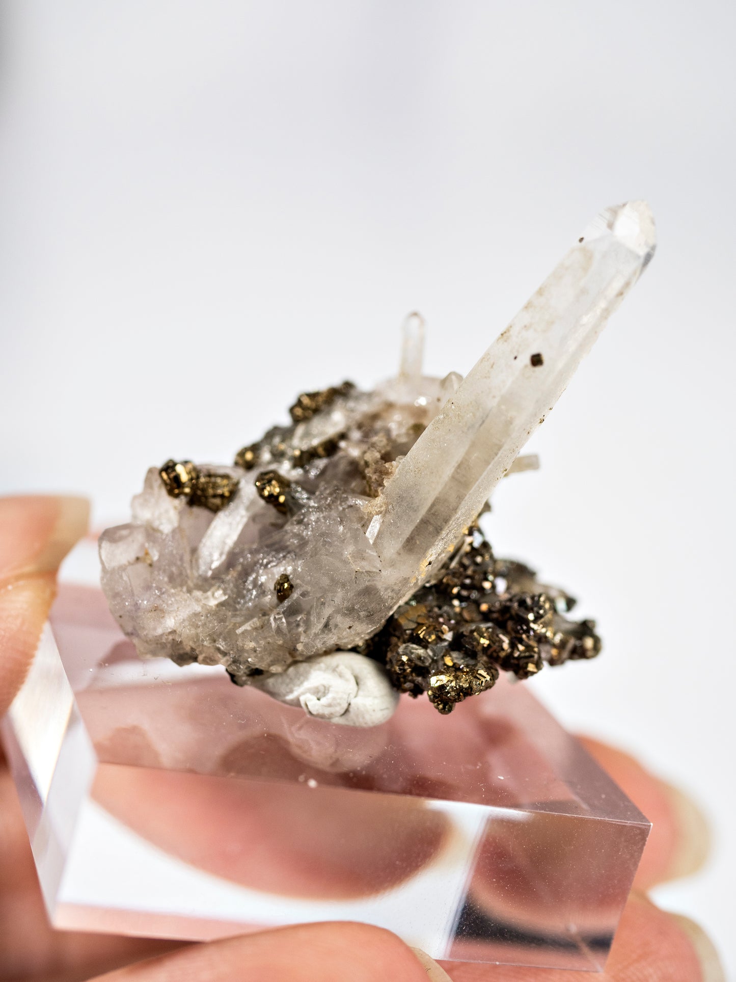 Quartz and Chalcopyrite from Yaogangxian Mine