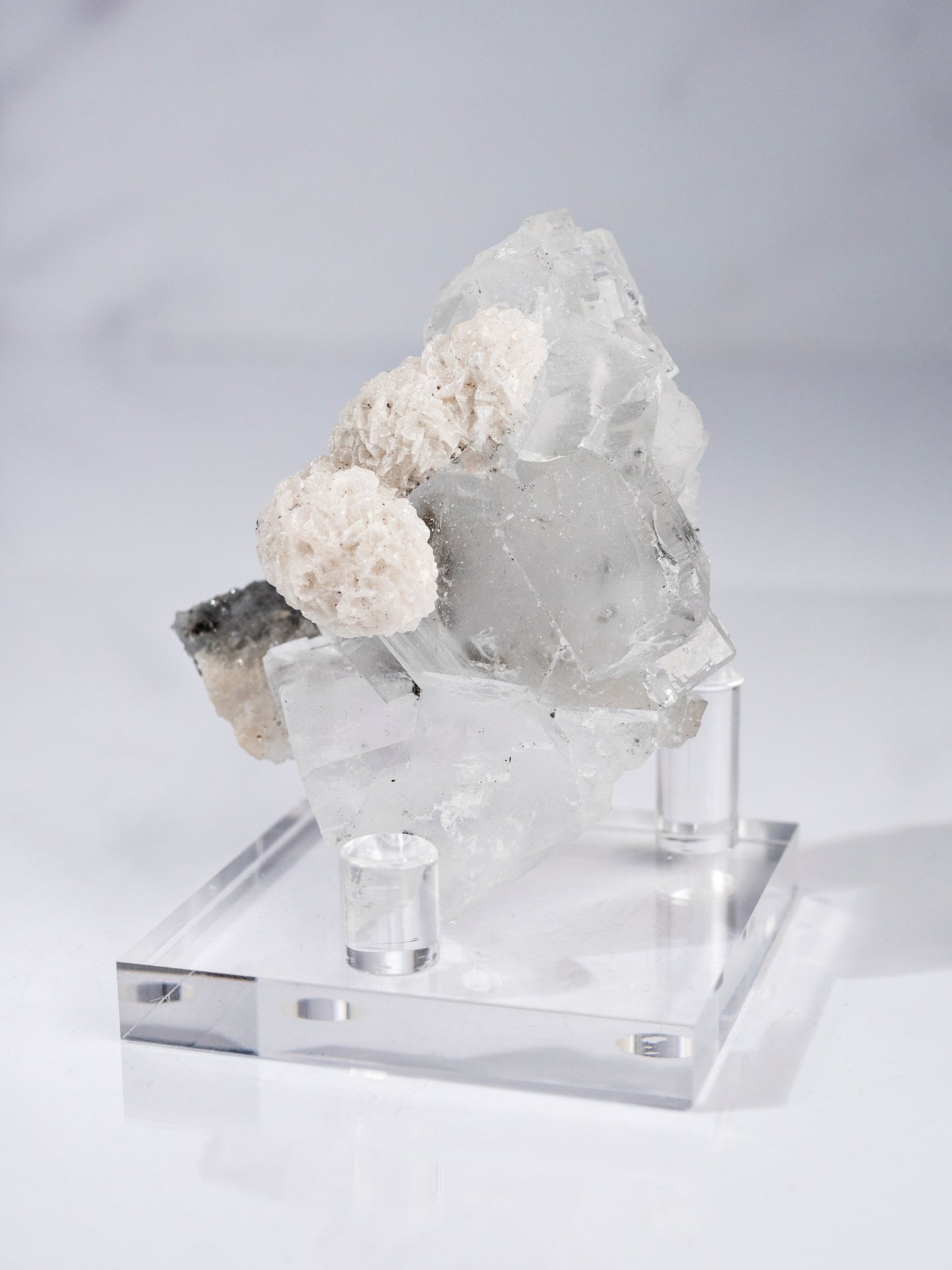 Fluorite, Dolomite, Chalcopyrite, Magnetite, from Xianghualing, China