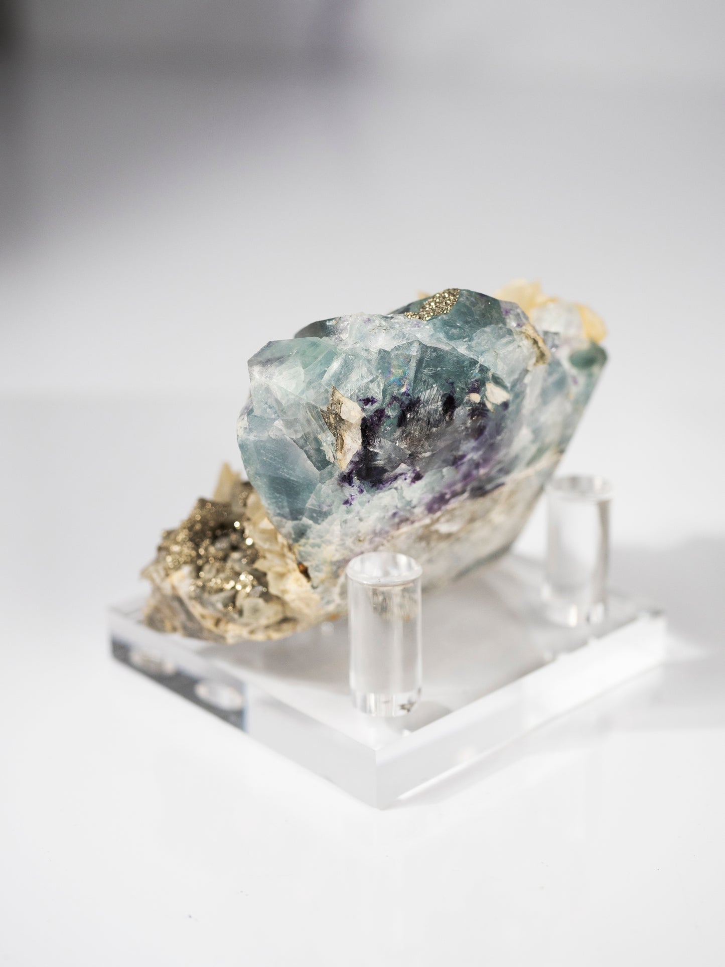 Fluorite, Chalcopyrite, Quartz, Calcite from Yindu Mine, China