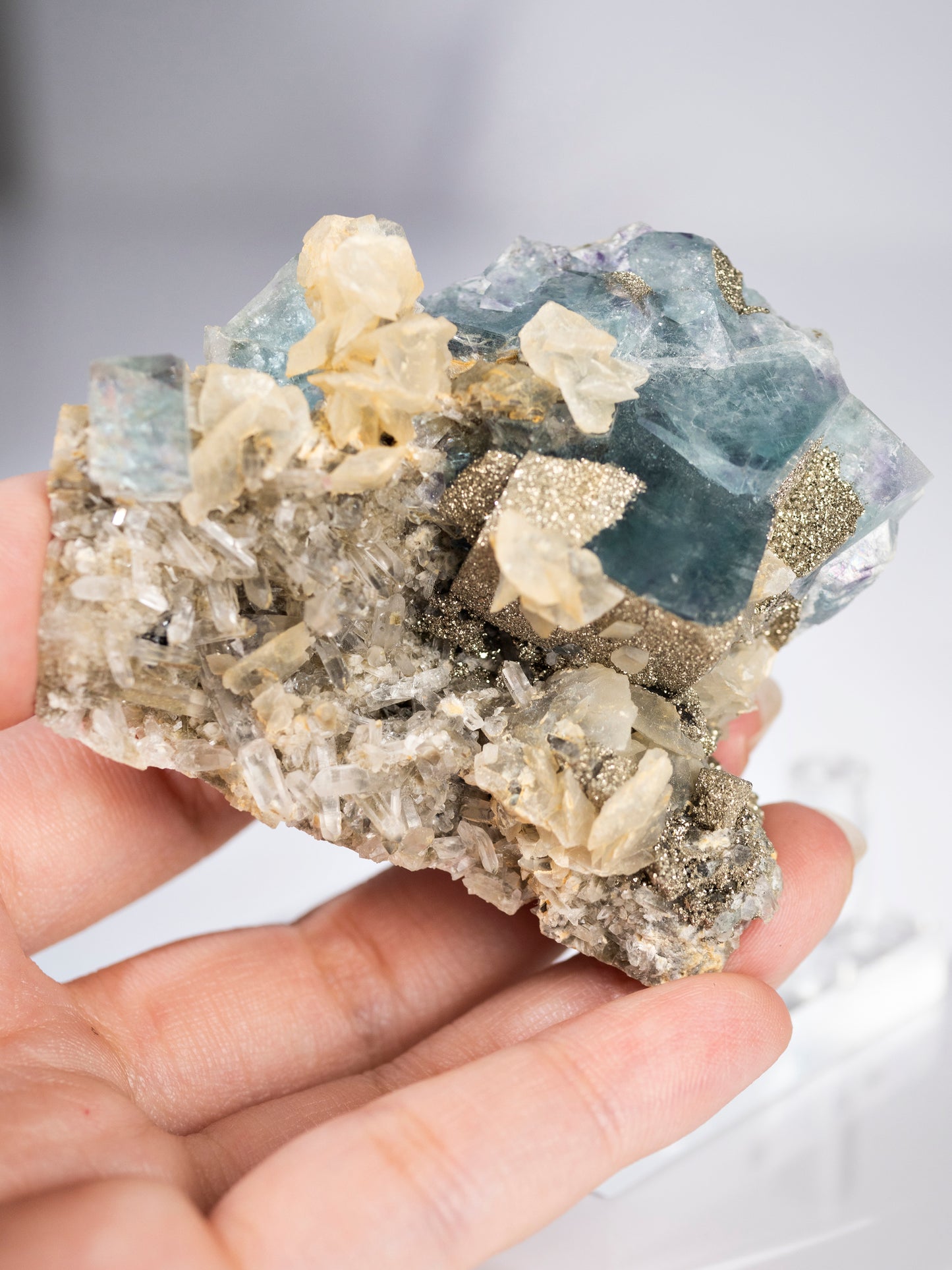 Fluorite, Chalcopyrite, Quartz, Calcite from Yindu Mine, China