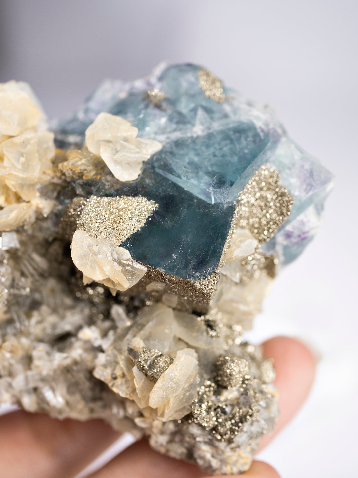 Fluorite, Chalcopyrite, Quartz, Calcite from Yindu Mine, China