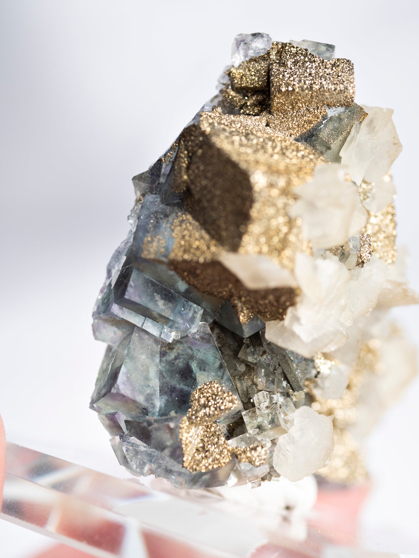 Fluorite, Chalcopyrite, Calcite from Yindu Mine, China