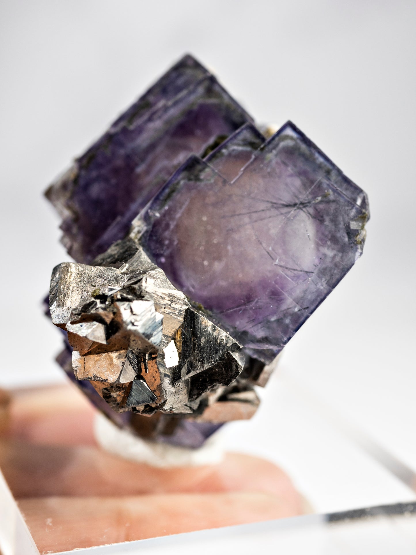 Fluorite with Bismuthinite and Arsenopyrite from Yaogangxian Mine, China