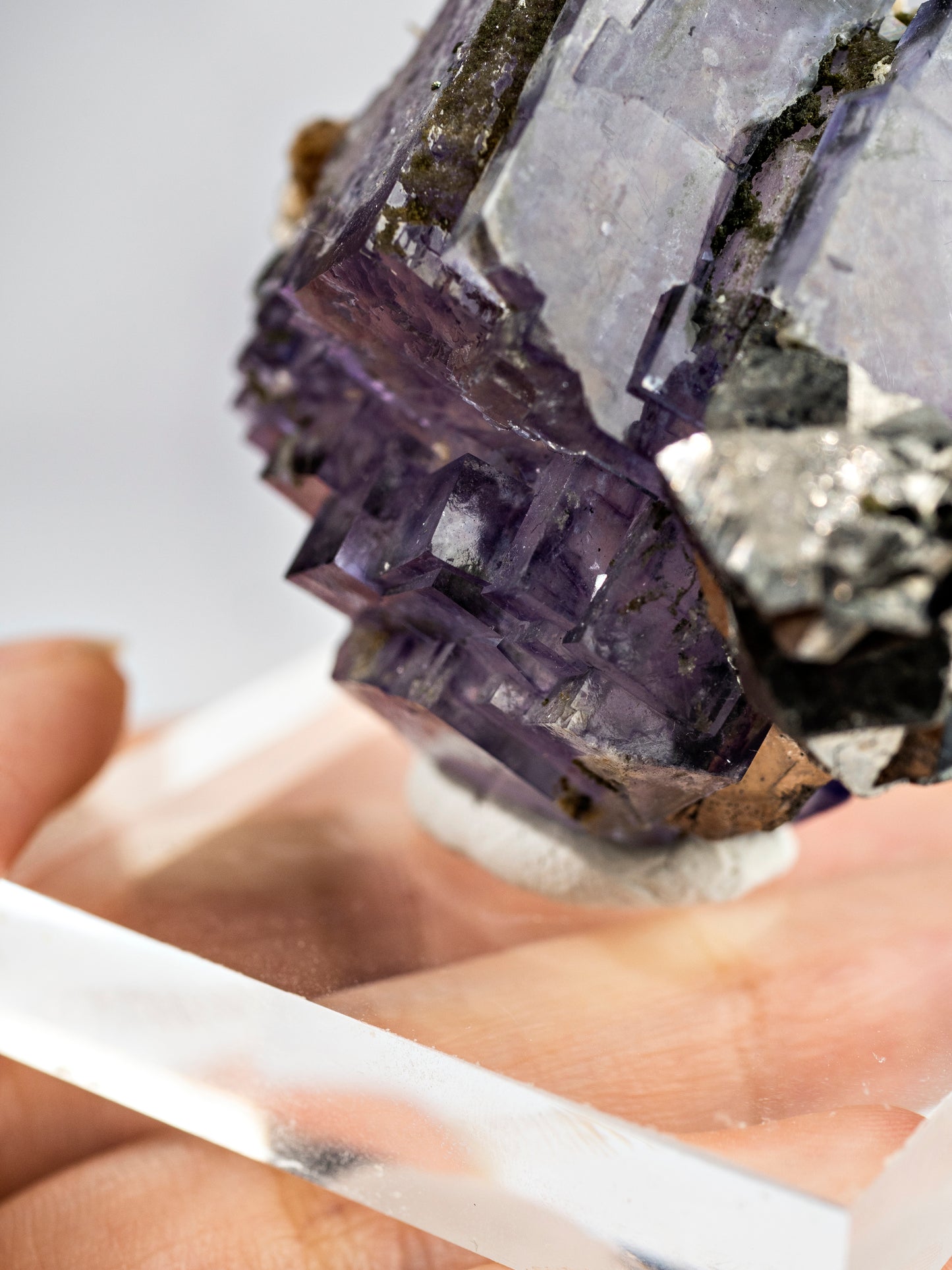 Fluorite with Bismuthinite and Arsenopyrite from Yaogangxian Mine, China