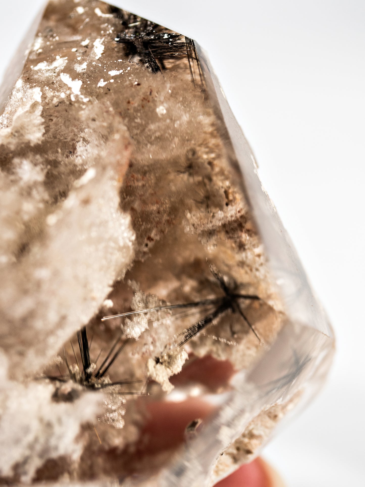 Black Rutile and Inclusion in Quartz Free Form